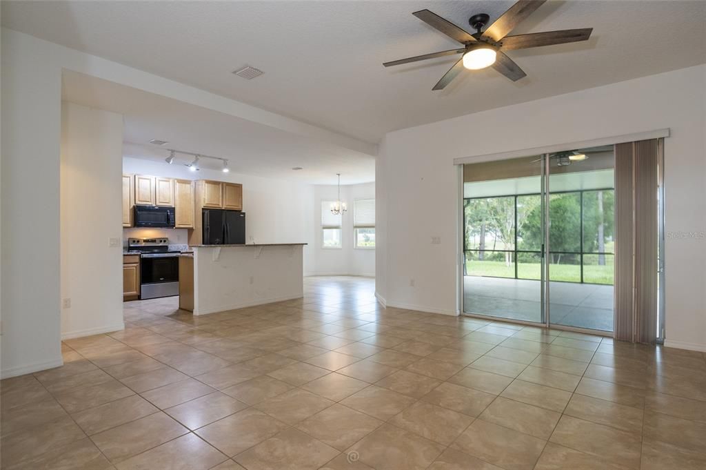 For Sale: $375,000 (3 beds, 2 baths, 1832 Square Feet)