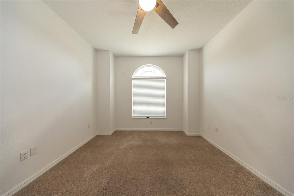 For Sale: $375,000 (3 beds, 2 baths, 1832 Square Feet)