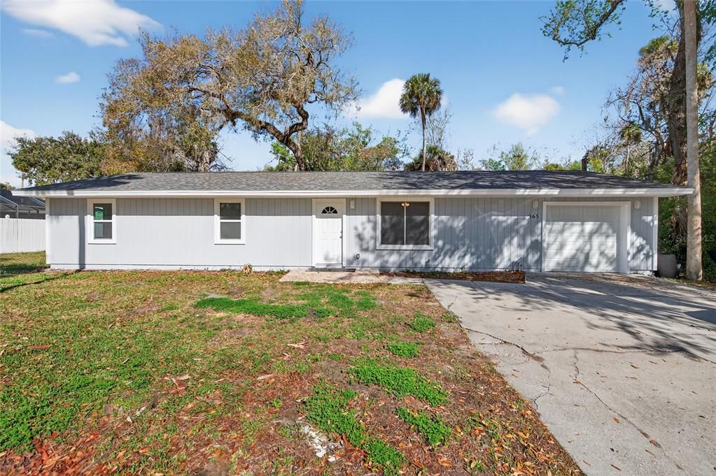 For Sale: $225,000 (3 beds, 2 baths, 1200 Square Feet)