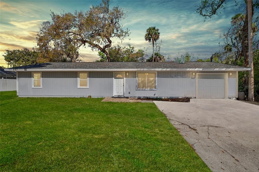 For Sale: $225,000 (3 beds, 2 baths, 1200 Square Feet)