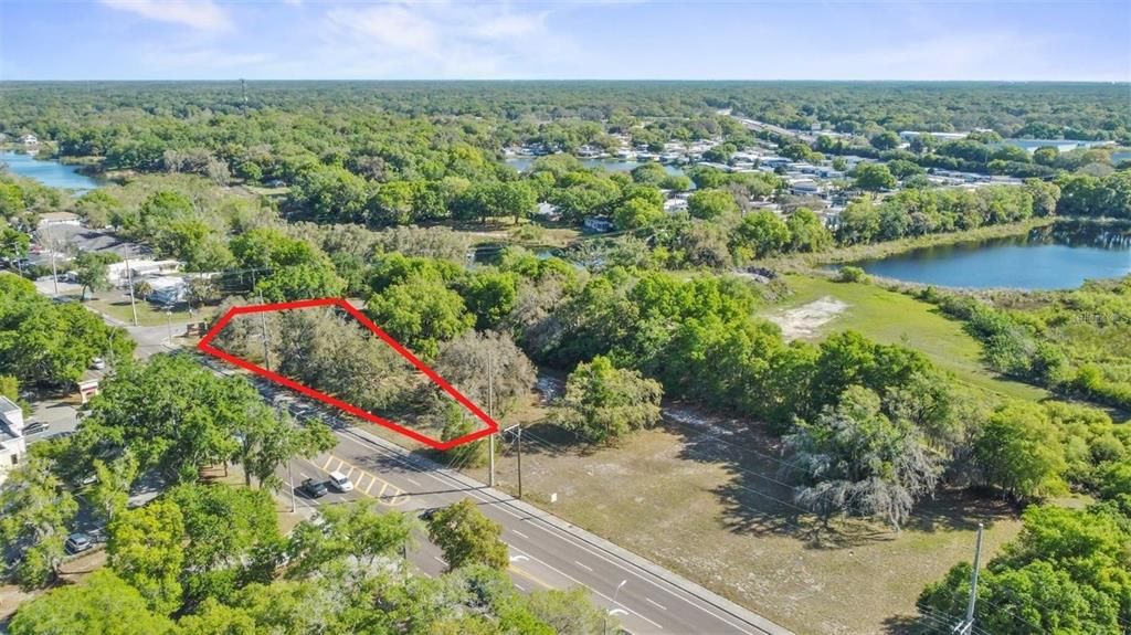 На продажу: $449,900 (0.49 acres)