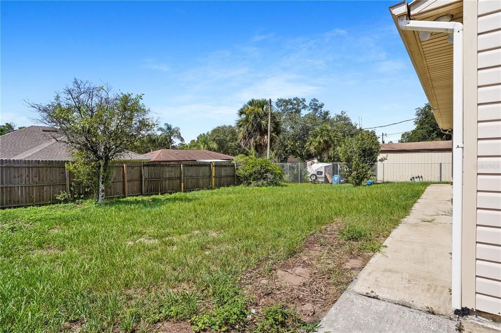 For Sale: $320,000 (4 beds, 2 baths, 1759 Square Feet)