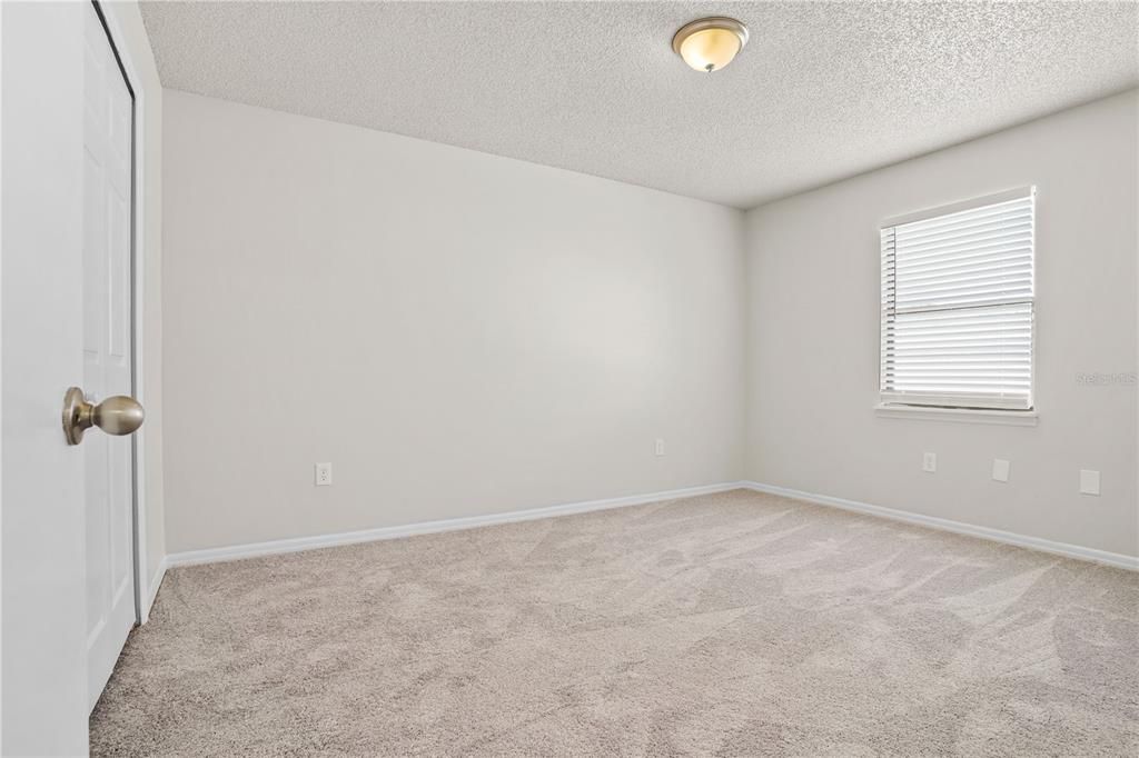For Sale: $320,000 (4 beds, 2 baths, 1759 Square Feet)