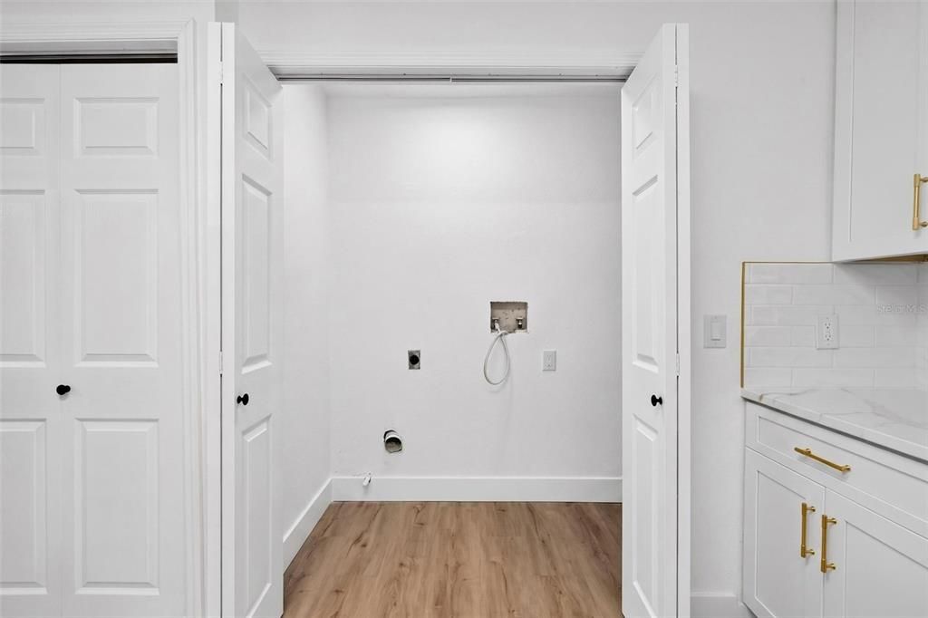 For Sale: $243,000 (4 beds, 2 baths, 1385 Square Feet)