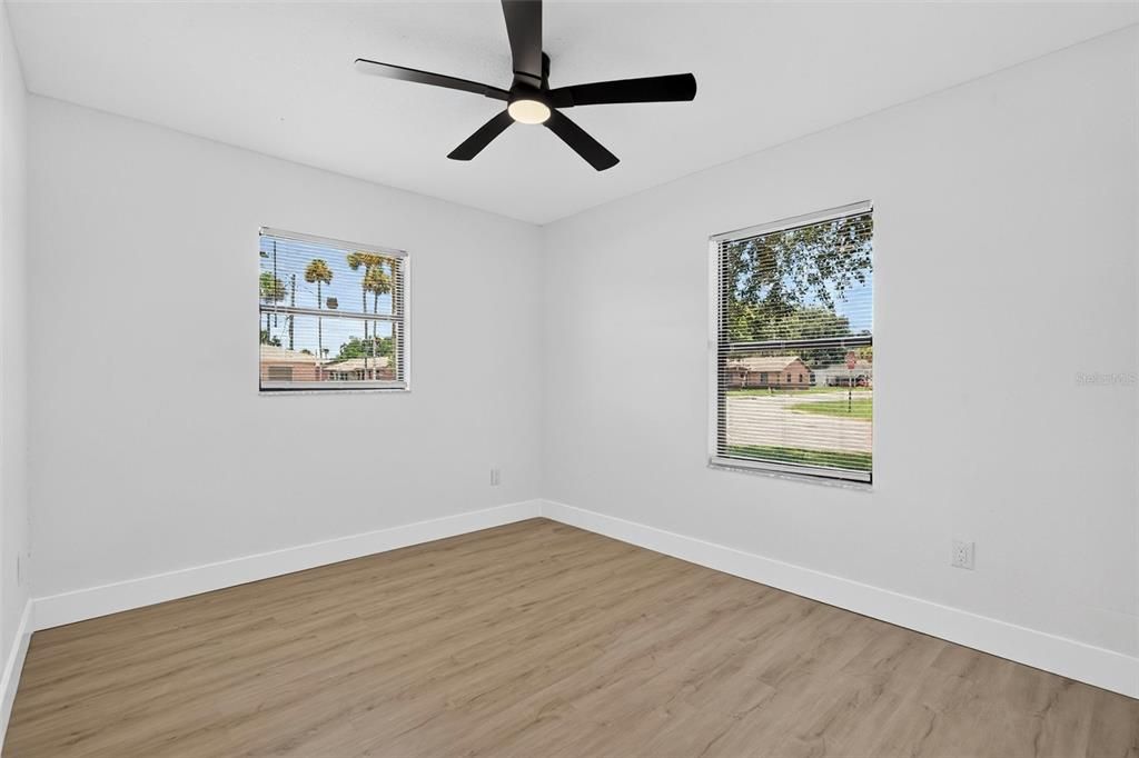 For Sale: $243,000 (4 beds, 2 baths, 1385 Square Feet)