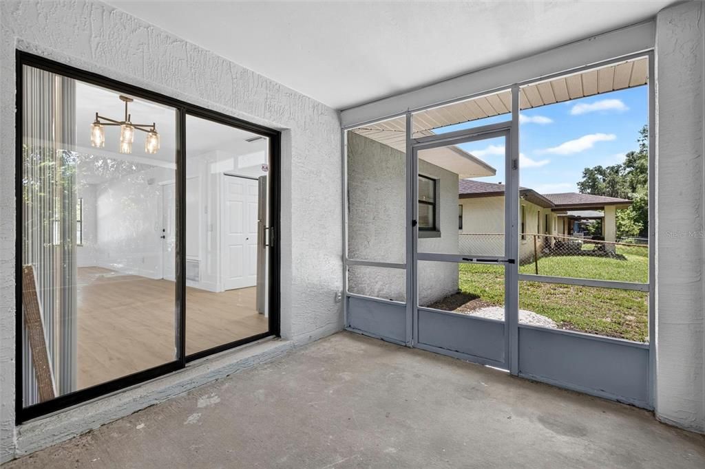 For Sale: $243,000 (4 beds, 2 baths, 1385 Square Feet)