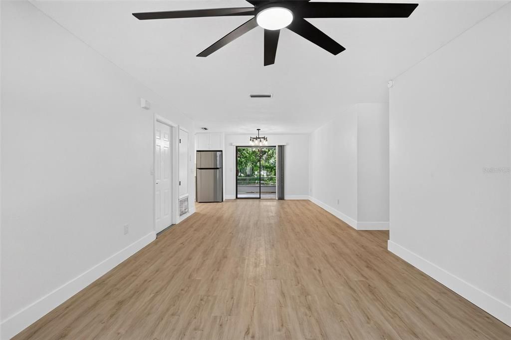 For Sale: $243,000 (4 beds, 2 baths, 1385 Square Feet)