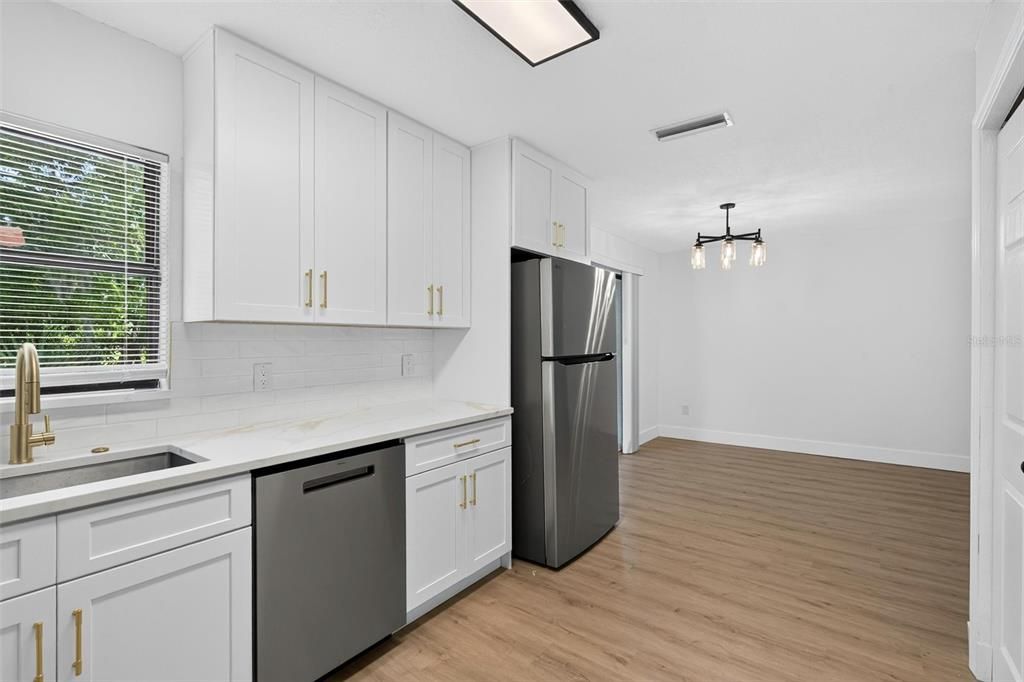 For Sale: $243,000 (4 beds, 2 baths, 1385 Square Feet)