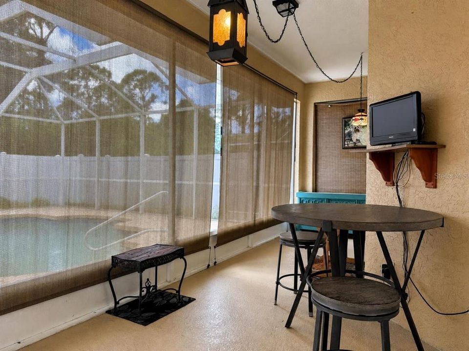For Sale: $350,000 (3 beds, 2 baths, 1762 Square Feet)