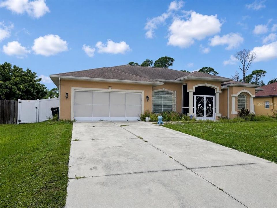 For Sale: $350,000 (3 beds, 2 baths, 1762 Square Feet)