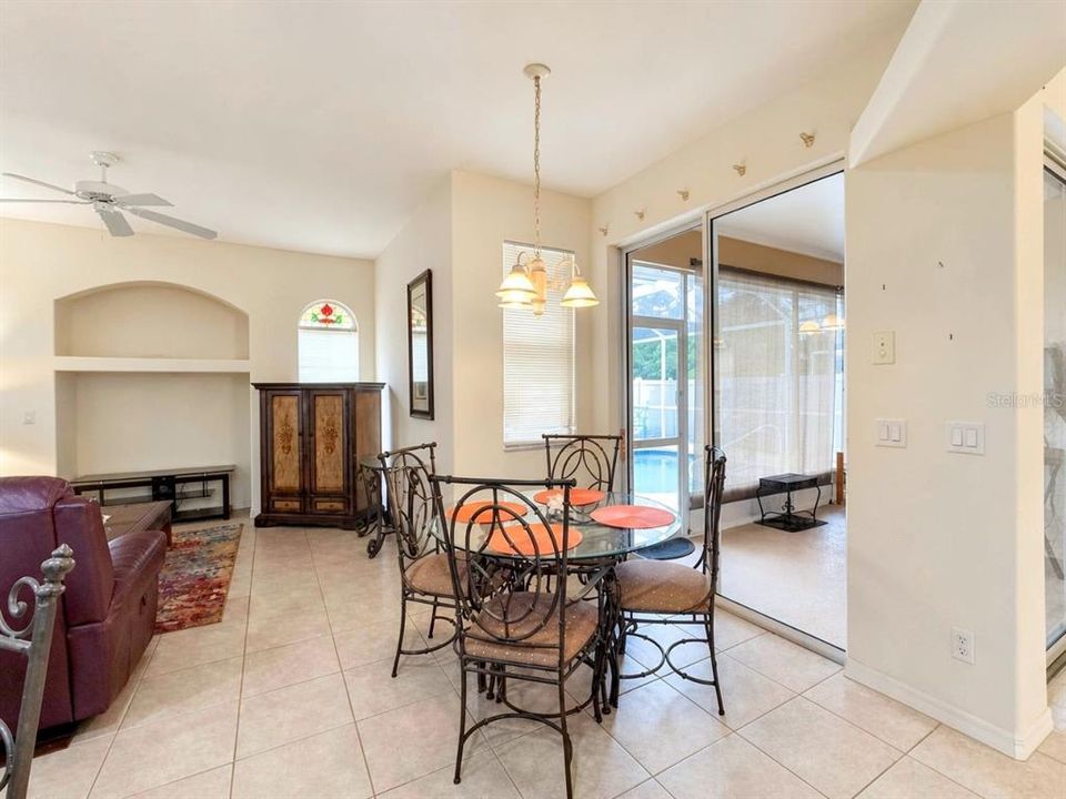 For Sale: $350,000 (3 beds, 2 baths, 1762 Square Feet)