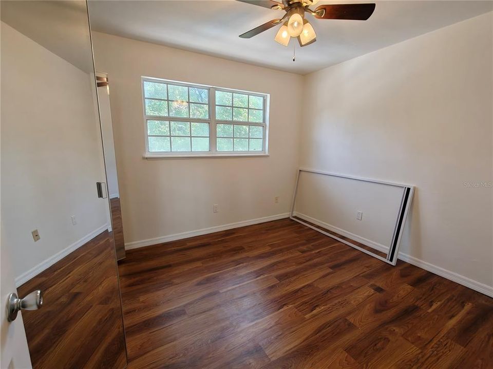 For Rent: $1,200 (2 beds, 1 baths, 942 Square Feet)