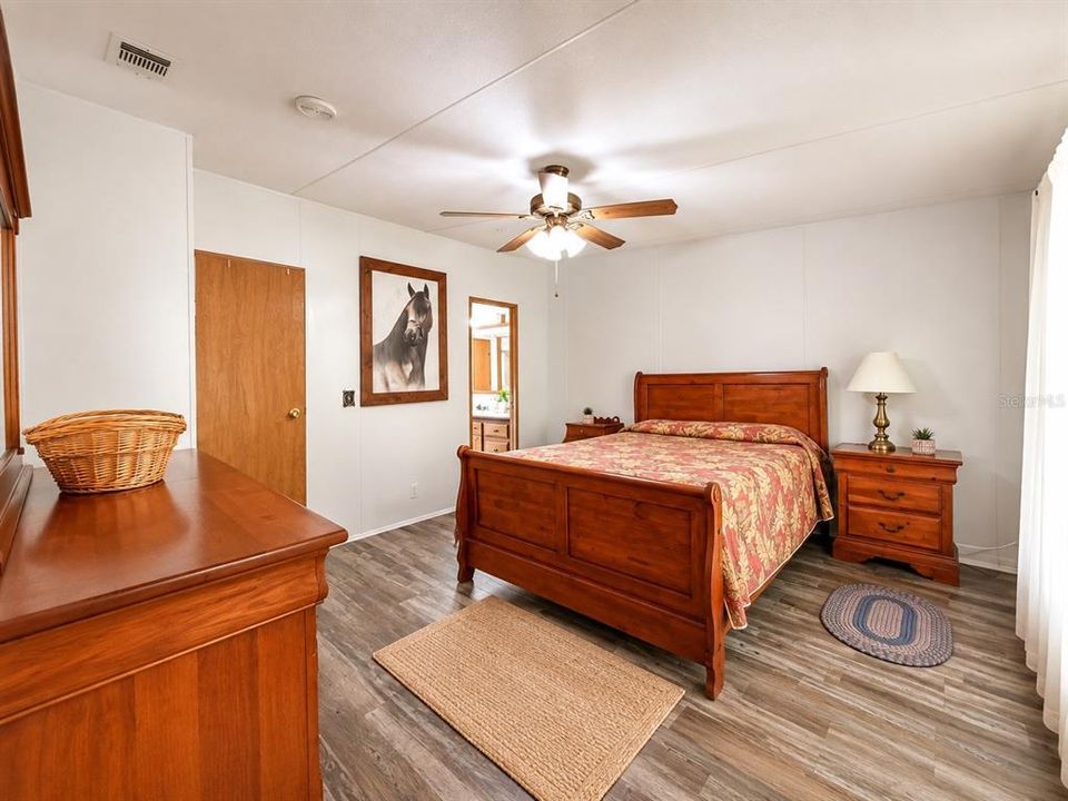 For Rent: $2,200 (3 beds, 2 baths, 1134 Square Feet)