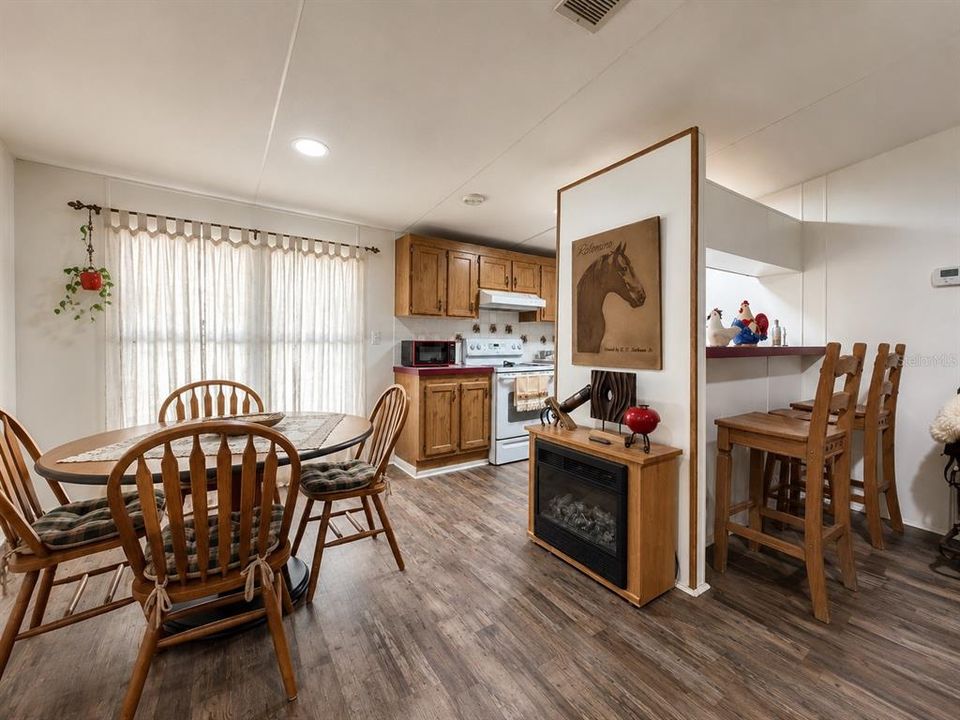 For Rent: $2,200 (3 beds, 2 baths, 1134 Square Feet)