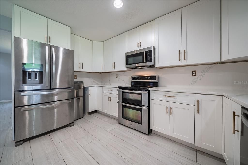 For Sale: $495,900 (4 beds, 2 baths, 2156 Square Feet)