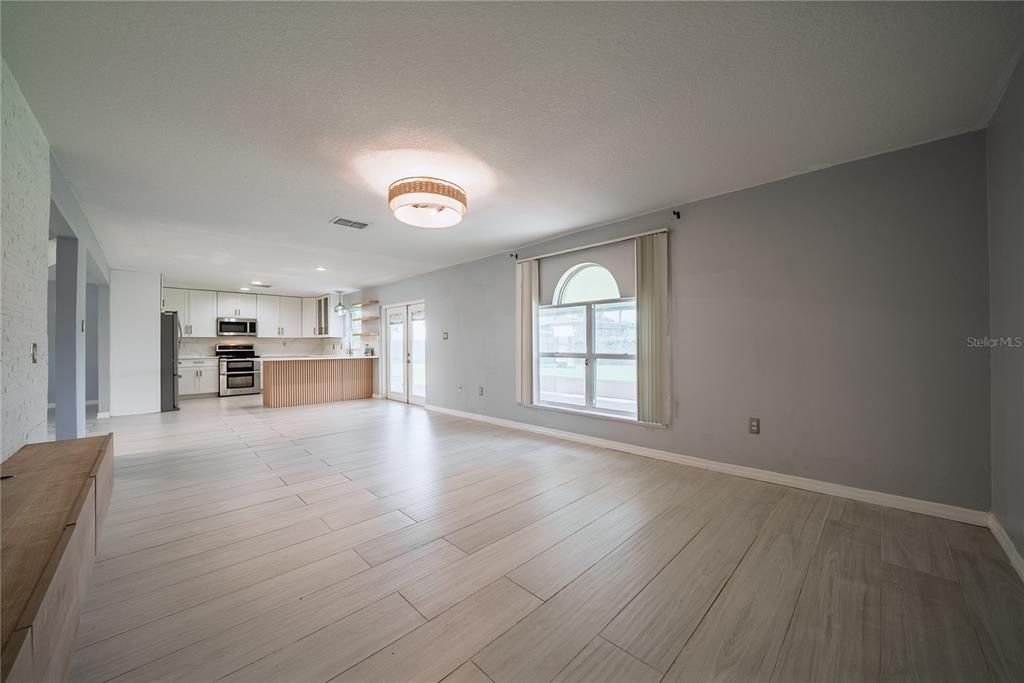 For Sale: $495,900 (4 beds, 2 baths, 2156 Square Feet)