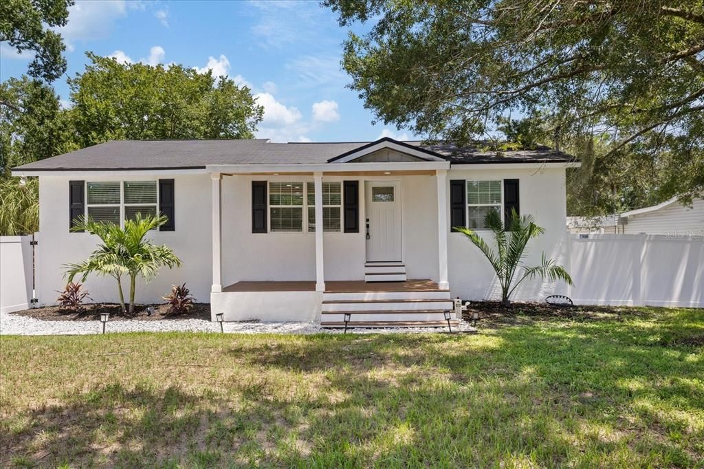For Sale: $447,900 (3 beds, 3 baths, 1553 Square Feet)