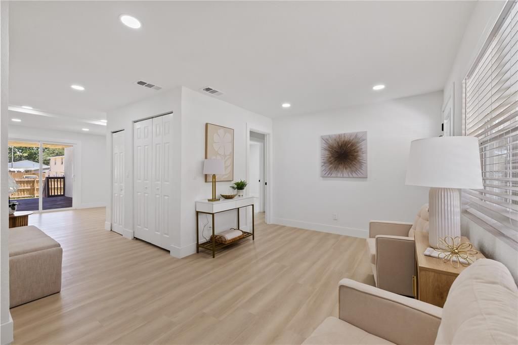 For Sale: $447,900 (3 beds, 3 baths, 1553 Square Feet)