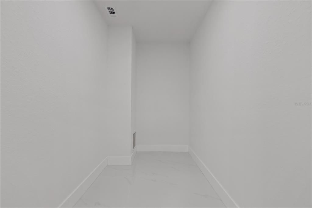 For Sale: $447,900 (3 beds, 3 baths, 1553 Square Feet)