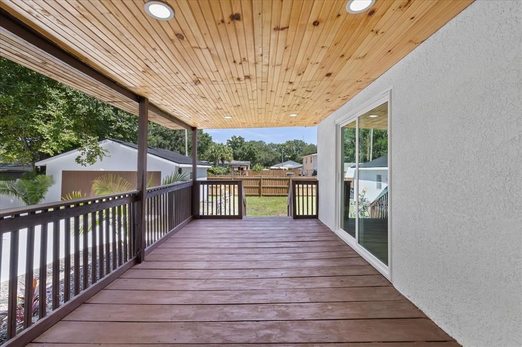 For Sale: $447,900 (3 beds, 3 baths, 1553 Square Feet)