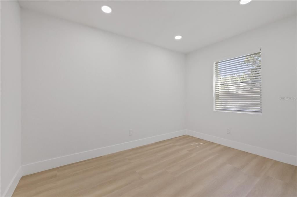 For Sale: $447,900 (3 beds, 3 baths, 1553 Square Feet)
