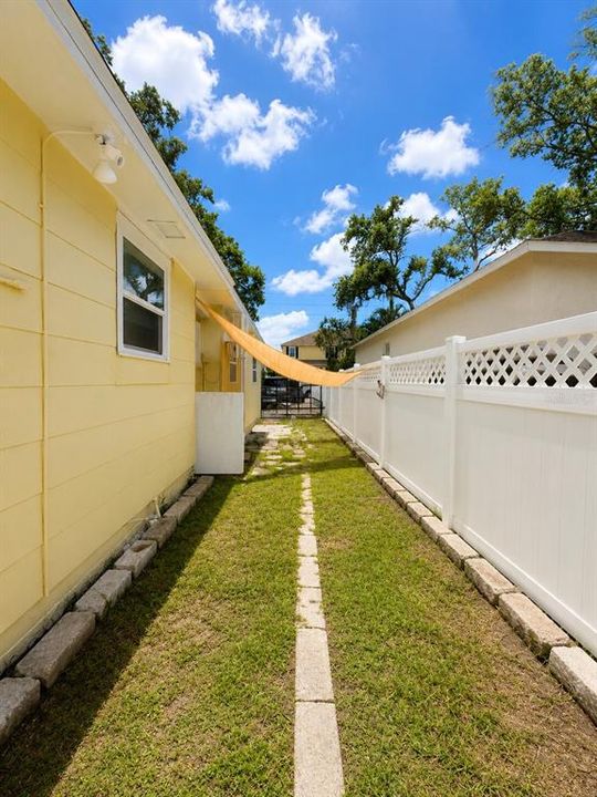 En Venta: $515,000 (4 camas, 3 baños, 1235 Pies cuadrados)