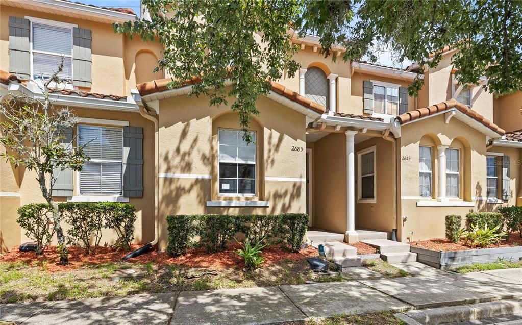En Venta: $265,000 (3 camas, 3 baños, 1187 Pies cuadrados)