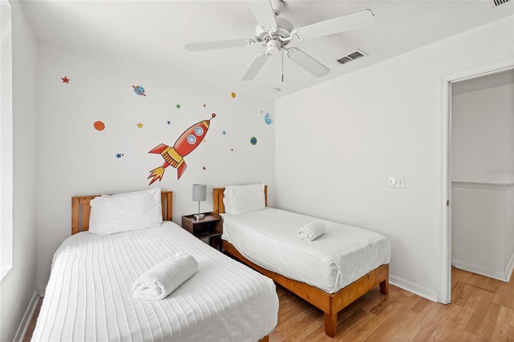 En Venta: $265,000 (3 camas, 3 baños, 1187 Pies cuadrados)
