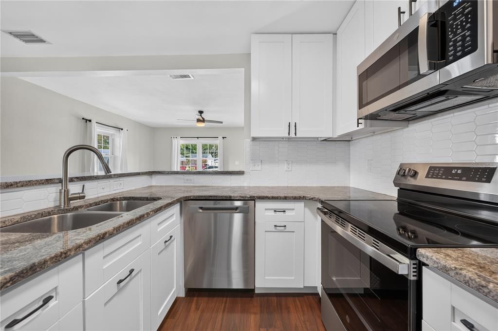 For Sale: $525,000 (3 beds, 2 baths, 1442 Square Feet)