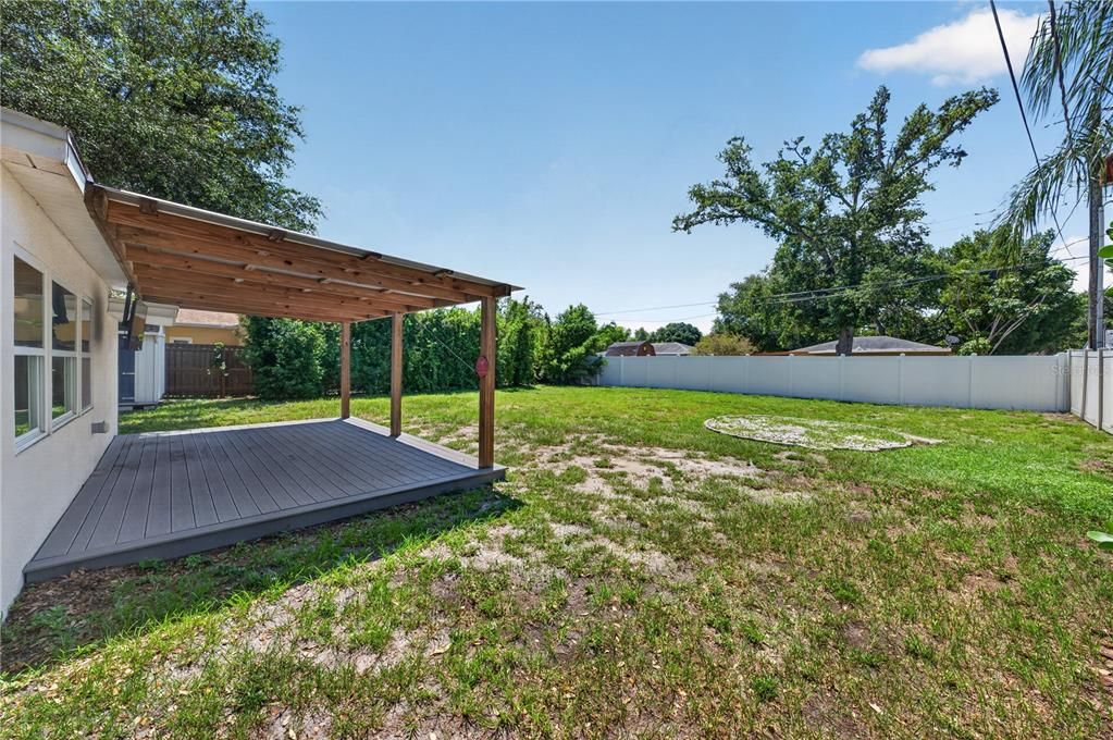 For Sale: $525,000 (3 beds, 2 baths, 1442 Square Feet)