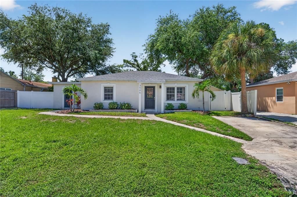 For Sale: $525,000 (3 beds, 2 baths, 1442 Square Feet)
