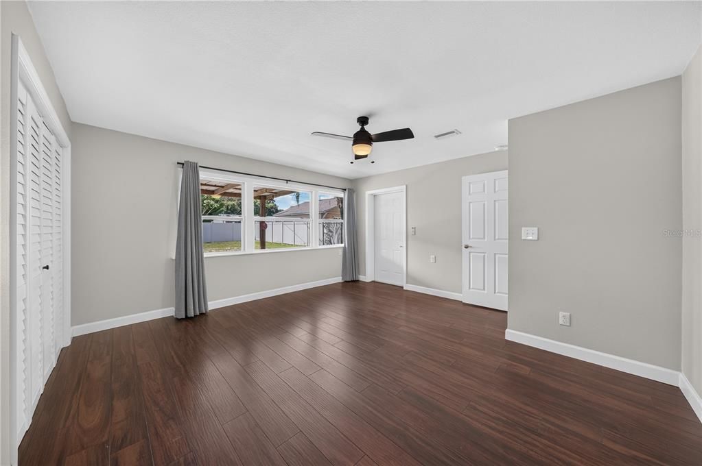 For Sale: $525,000 (3 beds, 2 baths, 1442 Square Feet)