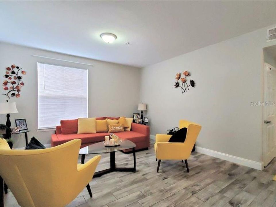 For Rent: $1,600 (2 beds, 2 baths, 1077 Square Feet)