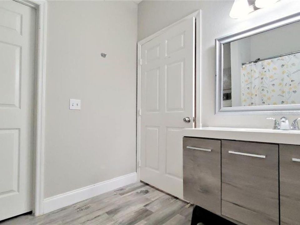 For Rent: $1,600 (2 beds, 2 baths, 1077 Square Feet)