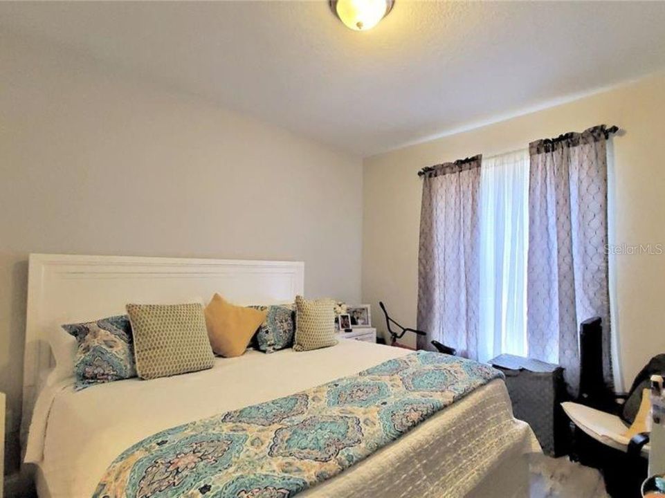For Rent: $1,600 (2 beds, 2 baths, 1077 Square Feet)