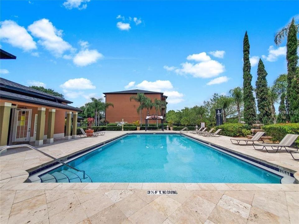 For Rent: $1,600 (2 beds, 2 baths, 1077 Square Feet)