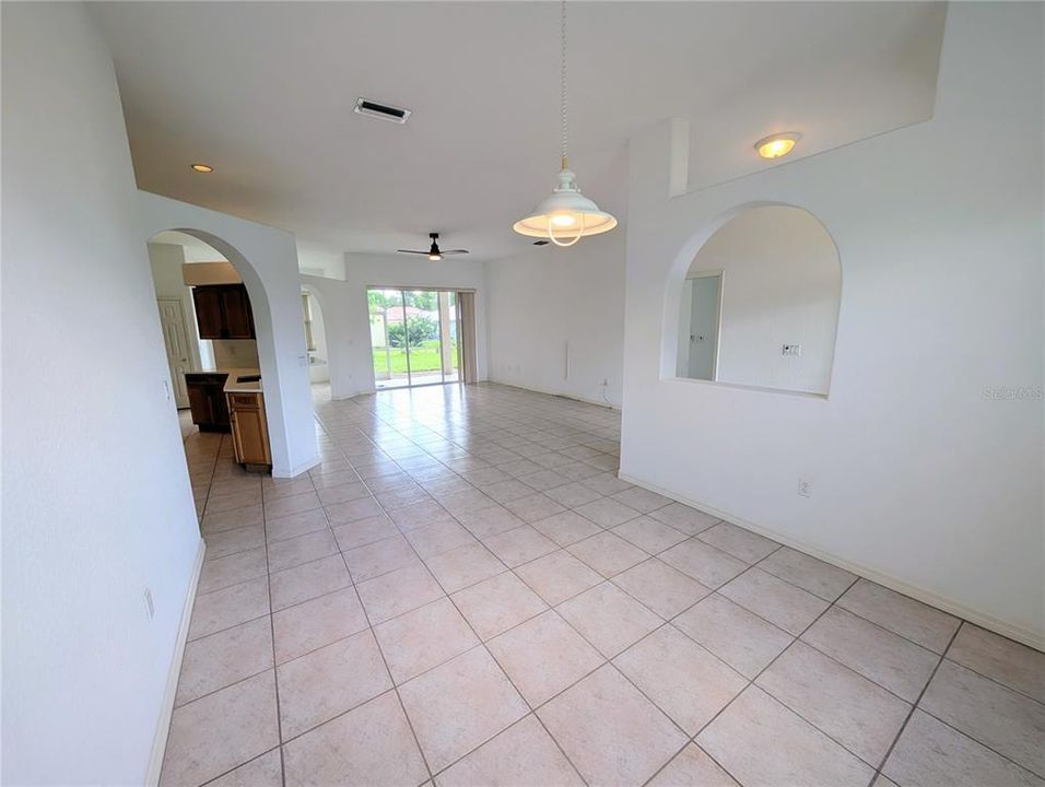 For Rent: $2,650 (3 beds, 2 baths, 1814 Square Feet)