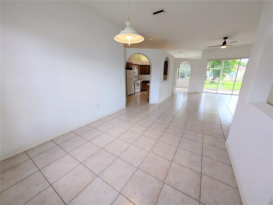 For Rent: $2,650 (3 beds, 2 baths, 1814 Square Feet)