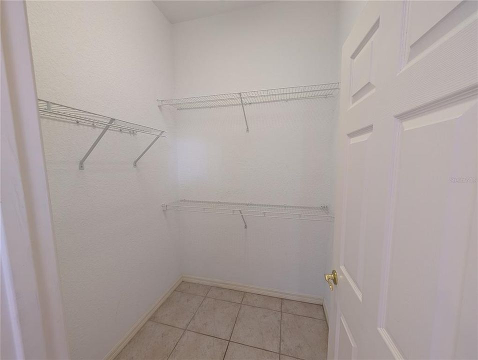 For Rent: $2,650 (3 beds, 2 baths, 1814 Square Feet)