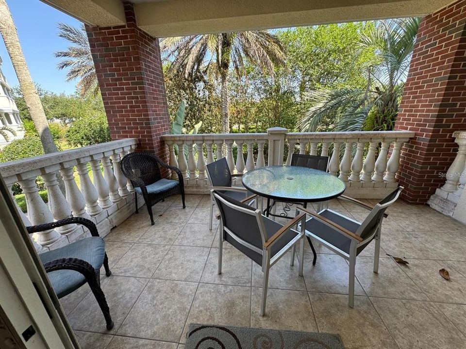 For Sale: $299,990 (3 beds, 3 baths, 1755 Square Feet)