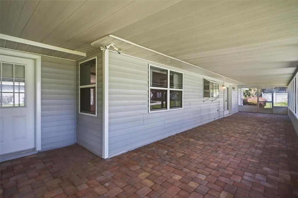 For Sale: $500,000 (3 beds, 3 baths, 2108 Square Feet)