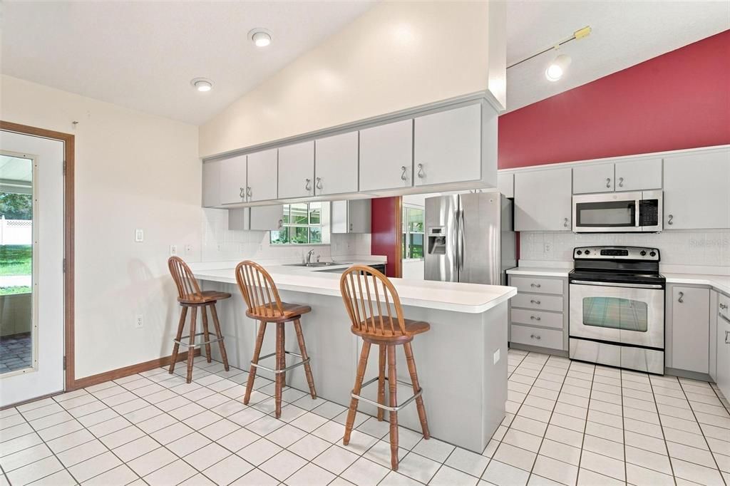 For Sale: $500,000 (3 beds, 3 baths, 2108 Square Feet)