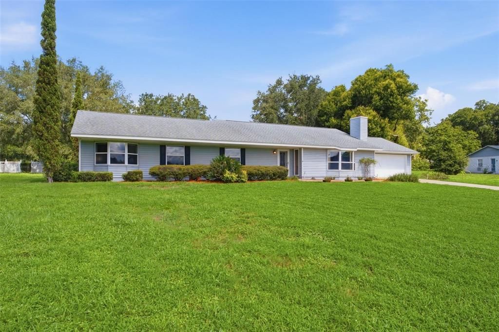 For Sale: $500,000 (3 beds, 3 baths, 2108 Square Feet)