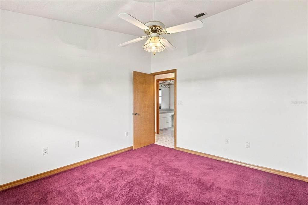 For Sale: $500,000 (3 beds, 3 baths, 2108 Square Feet)