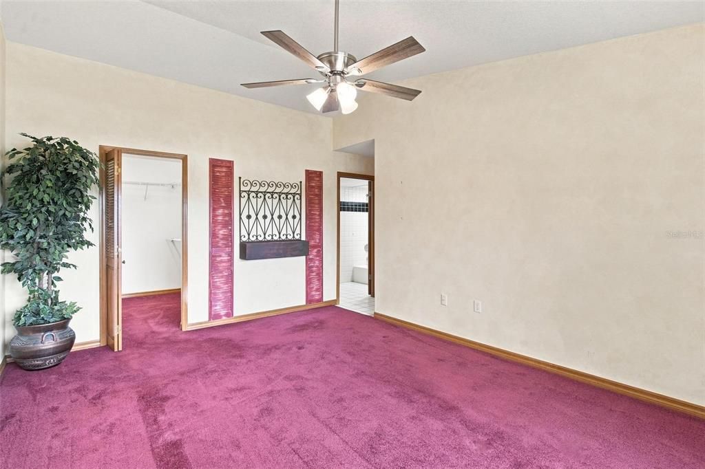 For Sale: $500,000 (3 beds, 3 baths, 2108 Square Feet)