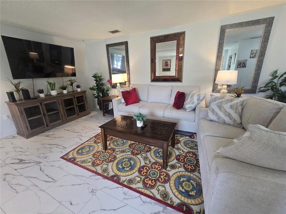 For Rent: $1,750 (2 beds, 2 baths, 1140 Square Feet)