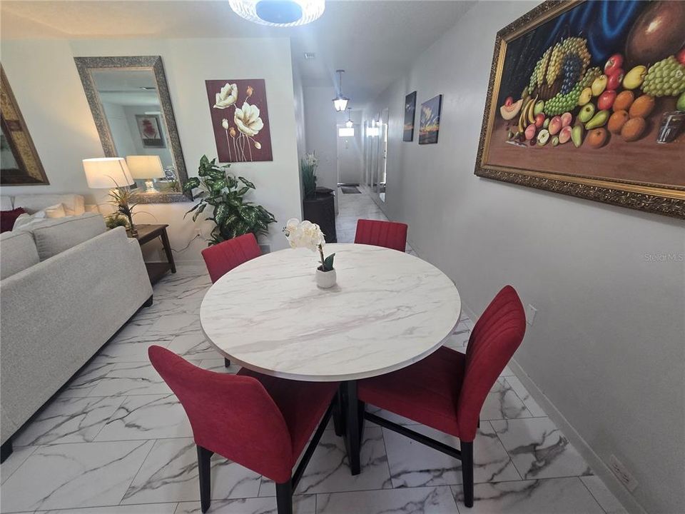 For Rent: $1,750 (2 beds, 2 baths, 1140 Square Feet)