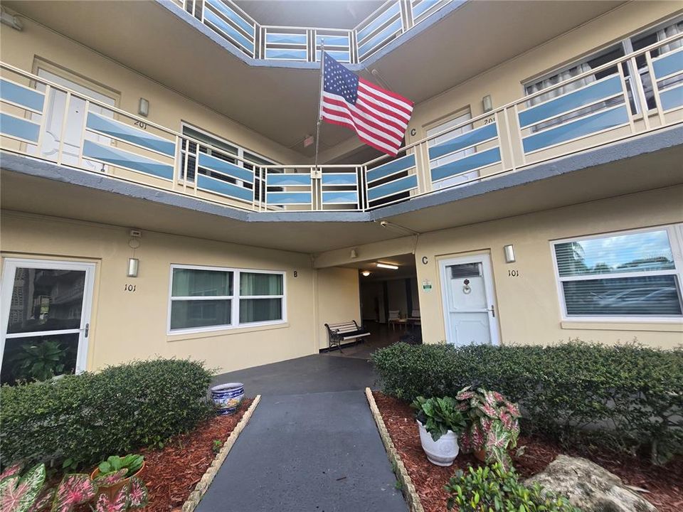 For Rent: $1,750 (2 beds, 2 baths, 1140 Square Feet)