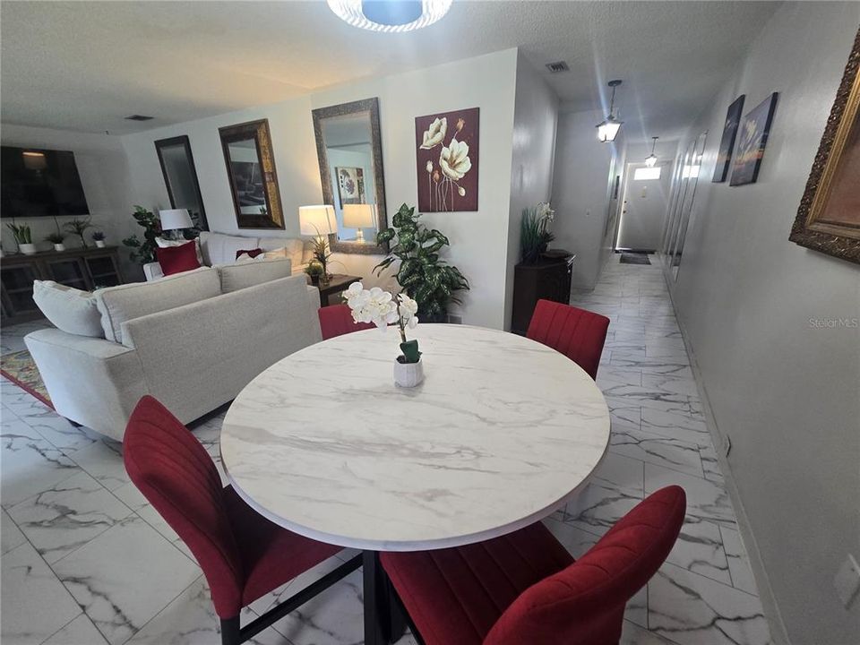 For Rent: $1,750 (2 beds, 2 baths, 1140 Square Feet)