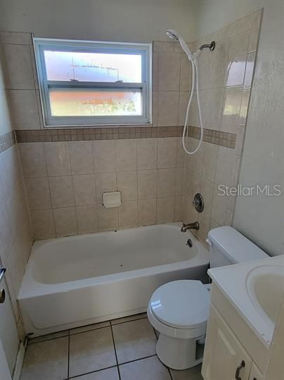 For Rent: $1,295 (3 beds, 1 baths, 1044 Square Feet)